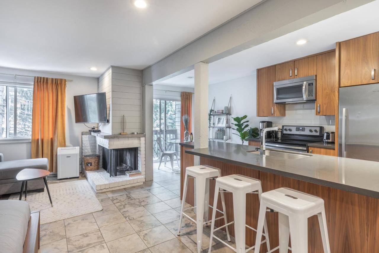 Updated Whistler Creek Studio With Parking Exterior foto
